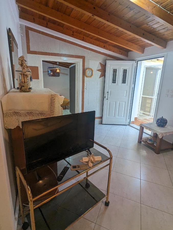 Λευτέρης Villa อีสเมีย ภายนอก รูปภาพ